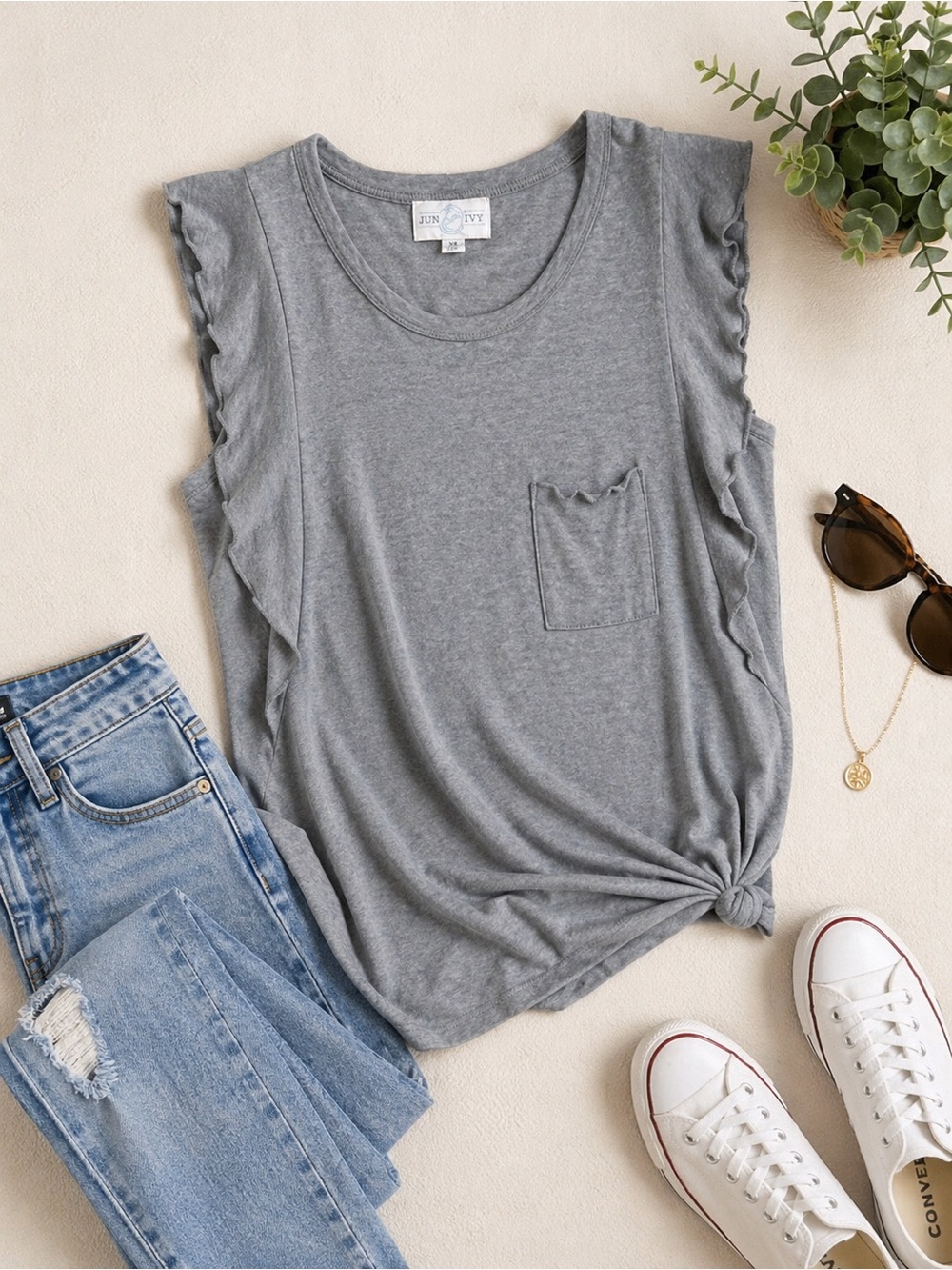 Jun & Ivy Gray Ruffle Sleeve Muscle Tee XS Pocket Casual Soft Top